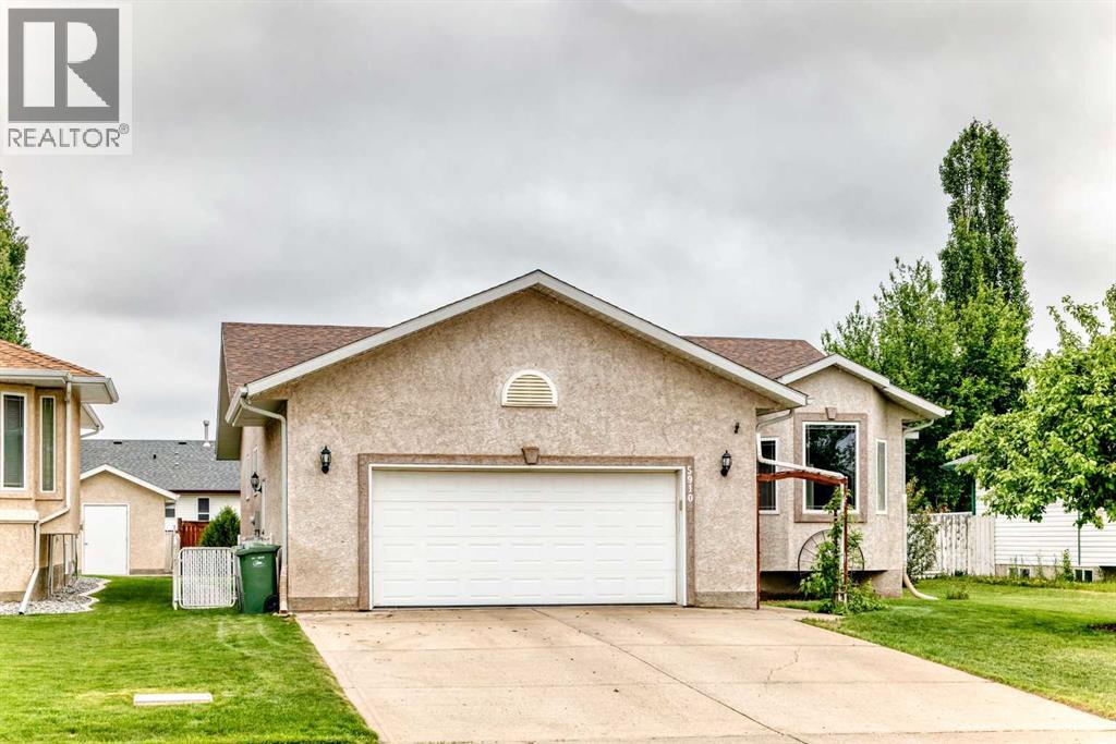 5910 60 Ave, Ponoka, Alberta  T4J 1T7 - Photo 1 - A2318131