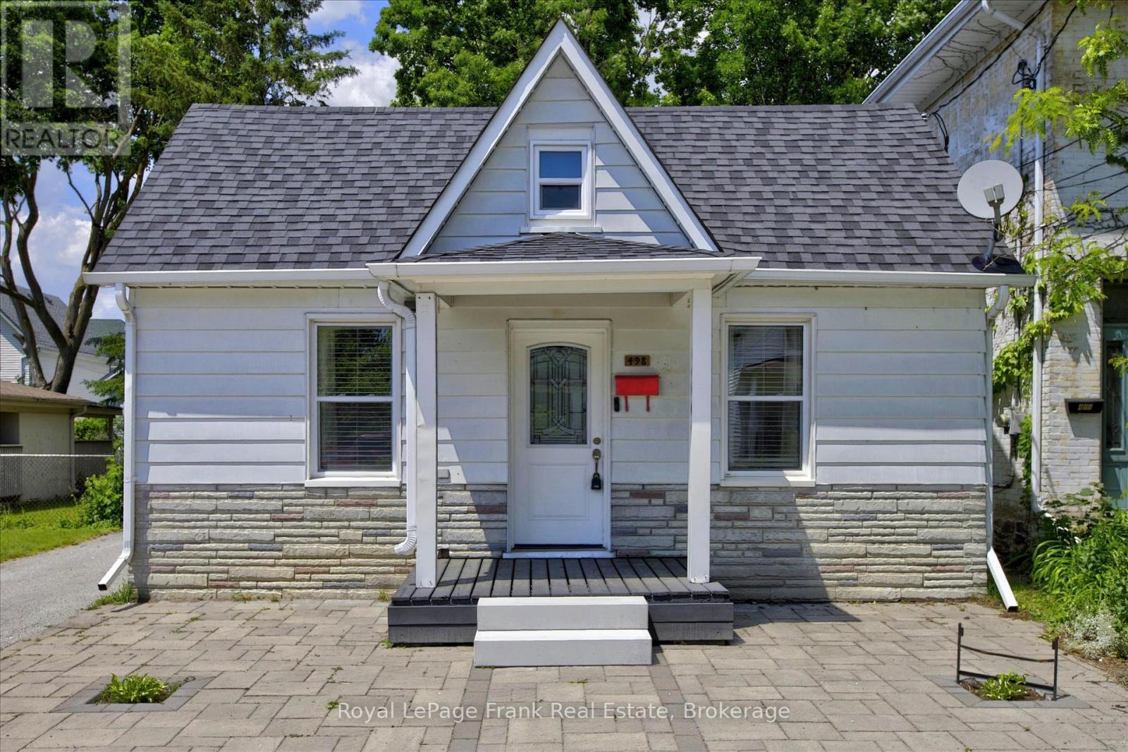 498 HOPKINS AVENUE, Peterborough, Ontario