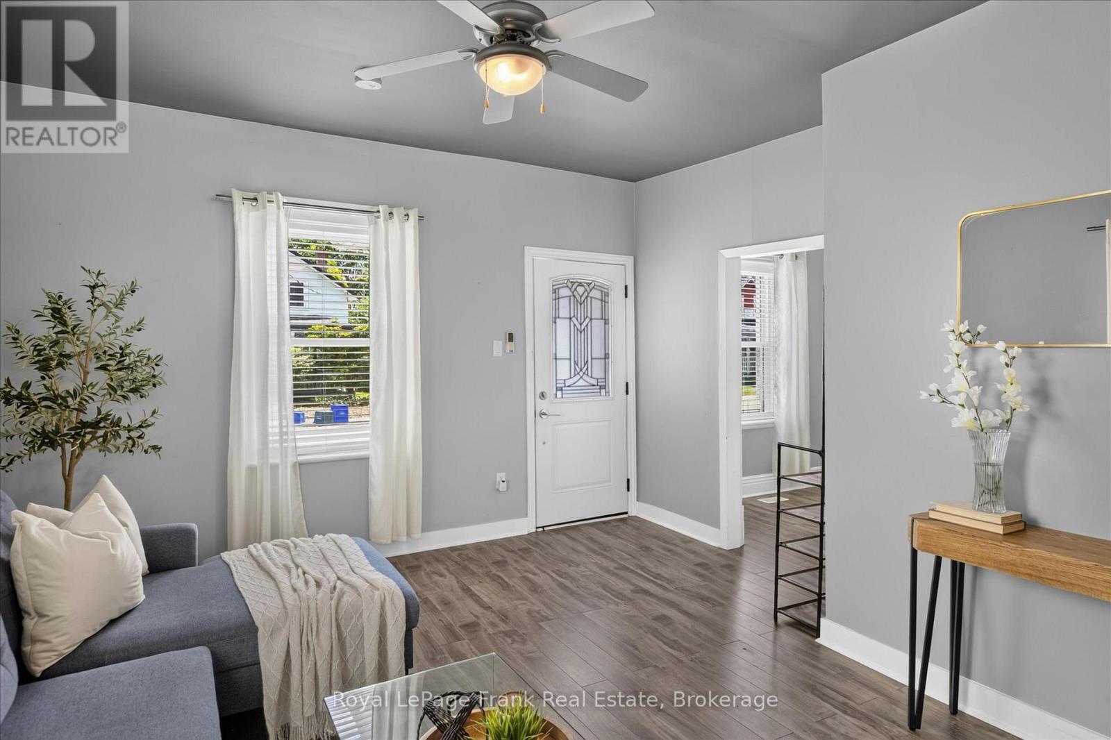 498 Hopkins Avenue, Peterborough, Ontario  K9H 2R8 - Photo 4 - X13457262