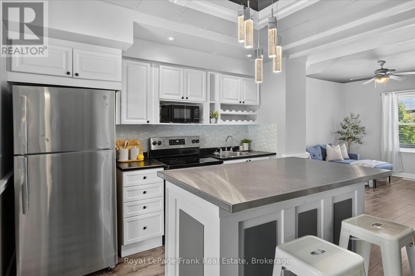 498 Hopkins Avenue, Peterborough, Ontario  K9H 2R8 - Photo 6 - X13457262