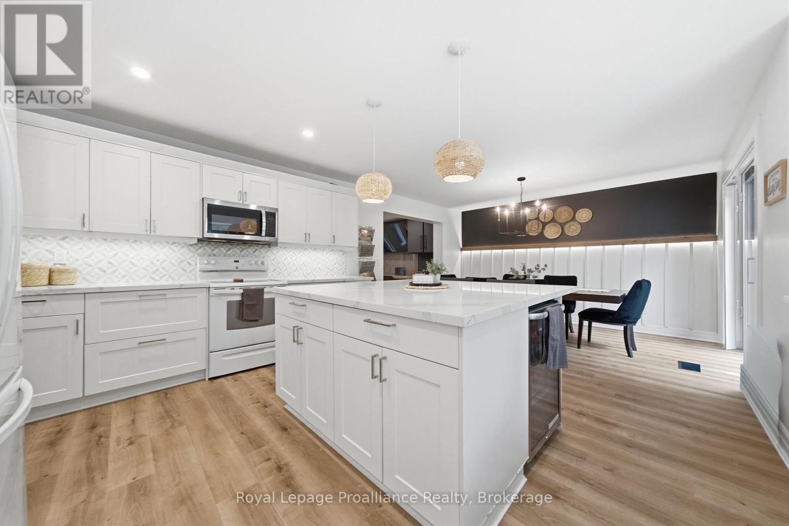 1353 Wallbridge Loyalist Road, Quinte West, Ontario  K8N 4Z5 - Photo 17 - X13457504
