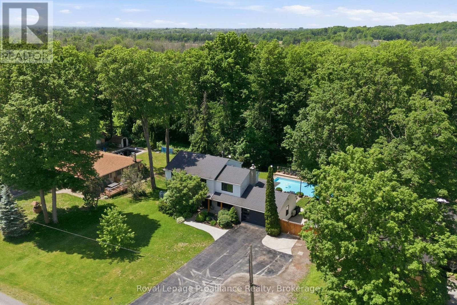 1353 Wallbridge Loyalist Road, Quinte West, Ontario  K8N 4Z5 - Photo 2 - X13457504