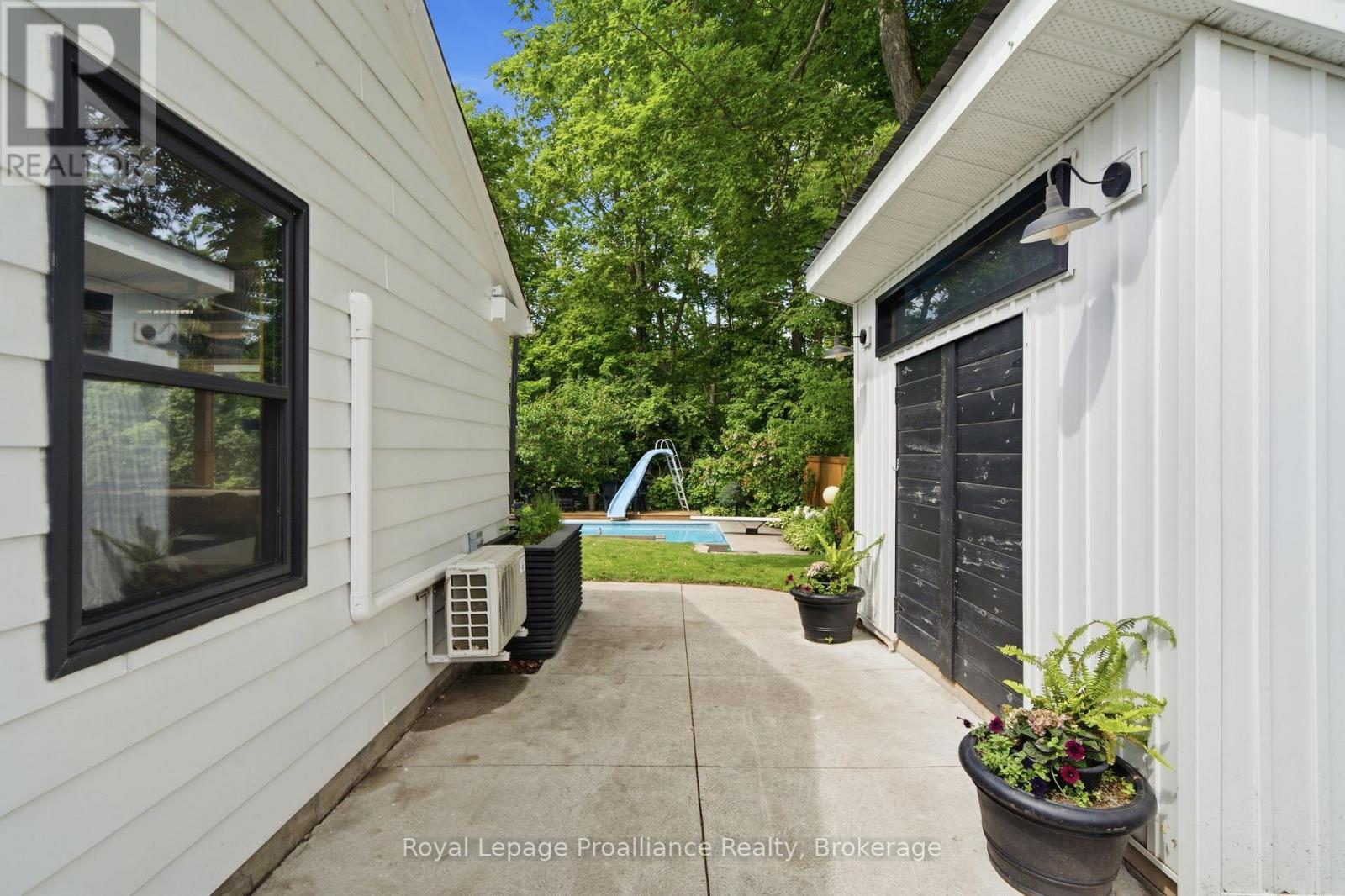 1353 Wallbridge Loyalist Road, Quinte West, Ontario  K8N 4Z5 - Photo 48 - X13457504