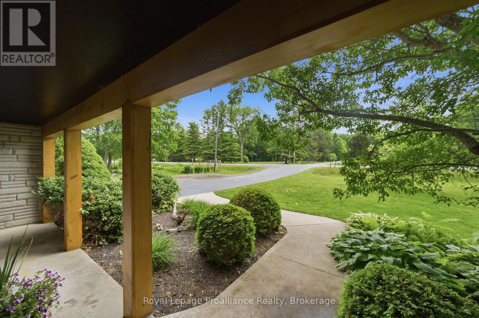 1353 Wallbridge Loyalist Road, Quinte West, Ontario  K8N 4Z5 - Photo 6 - X13457504