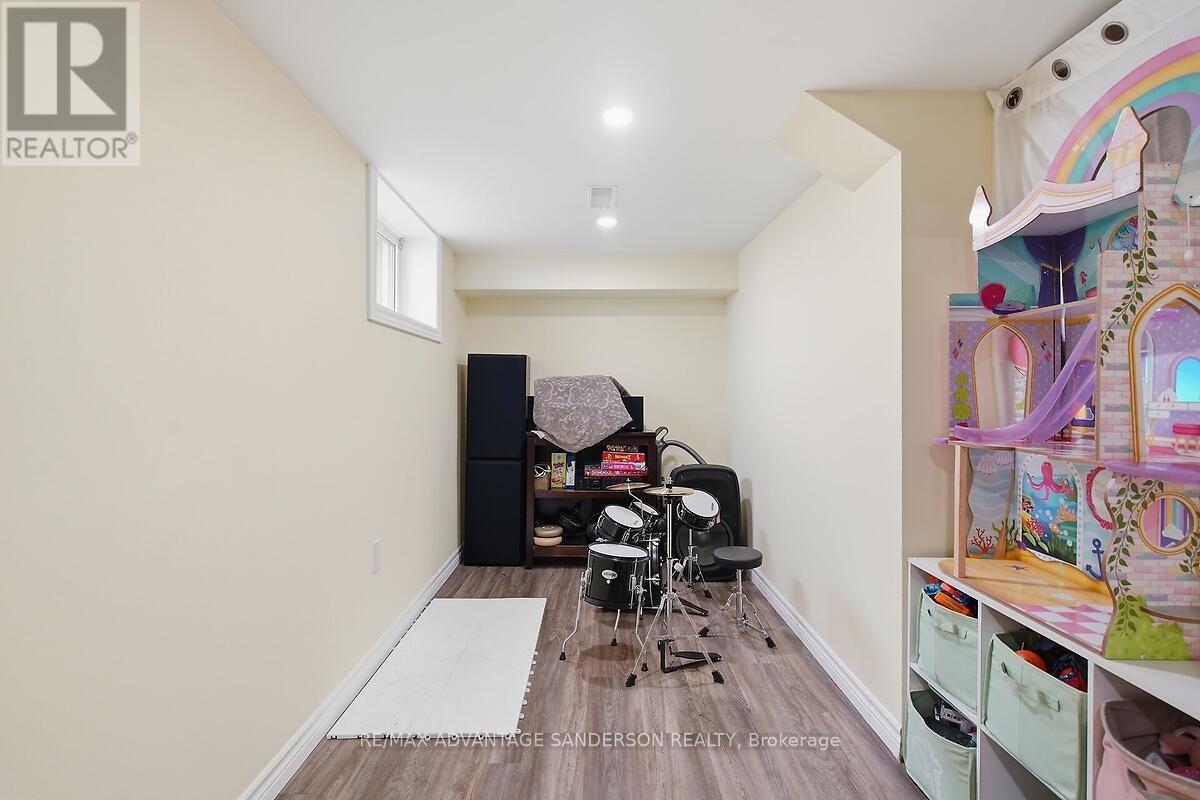 1226 Wilton Avenue, London East, Ontario  N5W 2G8 - Photo 35 - X13457290