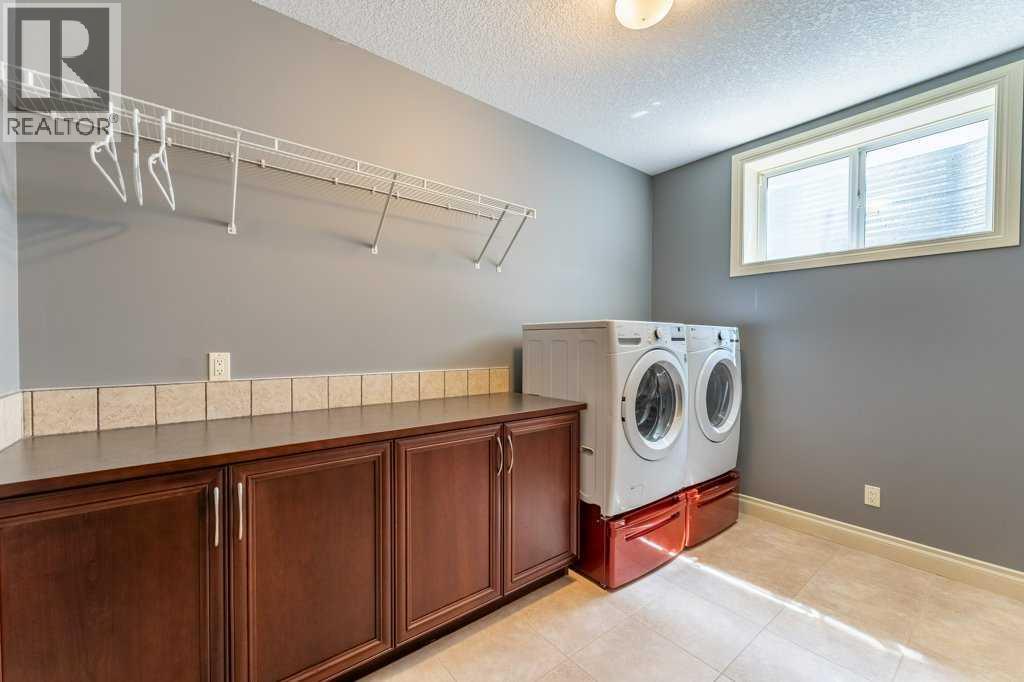 123 Valley Creek Road NW, Calgary, Alberta  T3B 5W7 - Photo 31 - A2319094