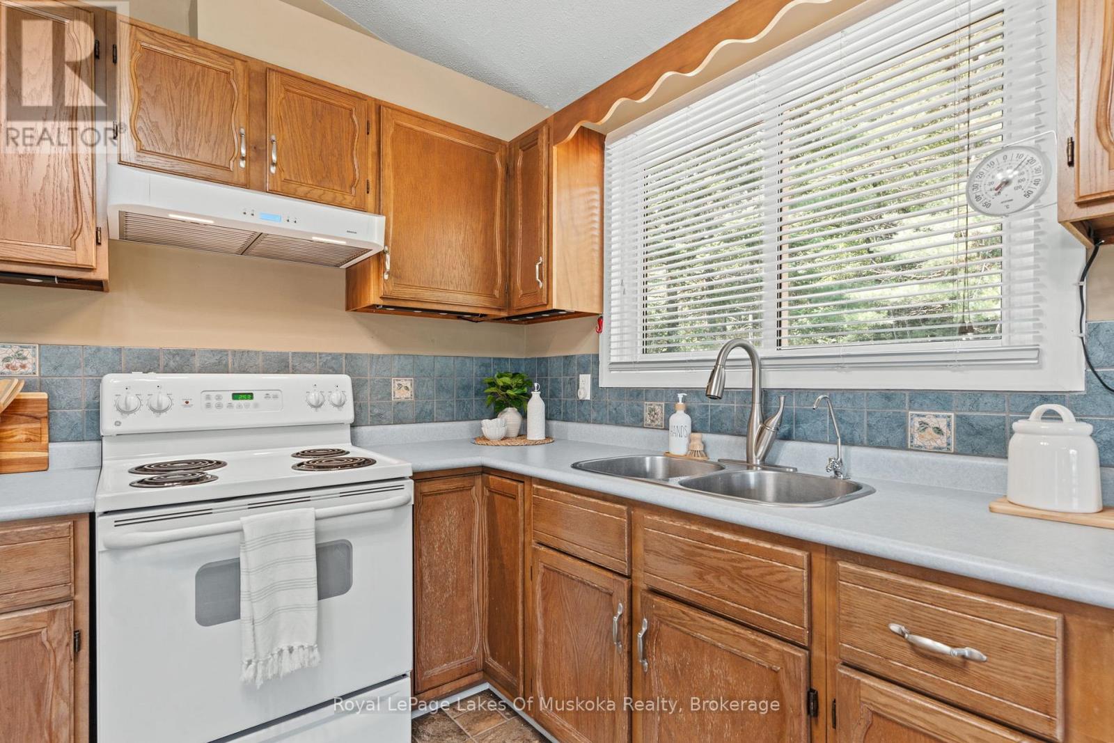 1035 Atkins Lake Road, Bracebridge, Ontario  P1L 1W9 - Photo 12 - X13457400