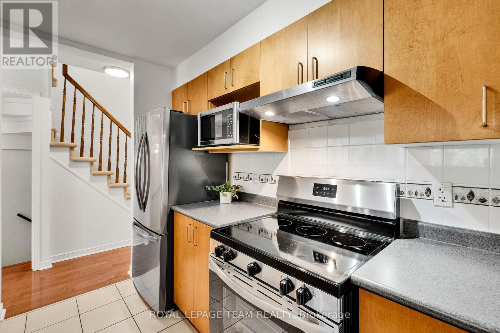 143 Tall Oak Private, Ottawa, Ontario K1G 6T3 - Photo 10 - X13457442