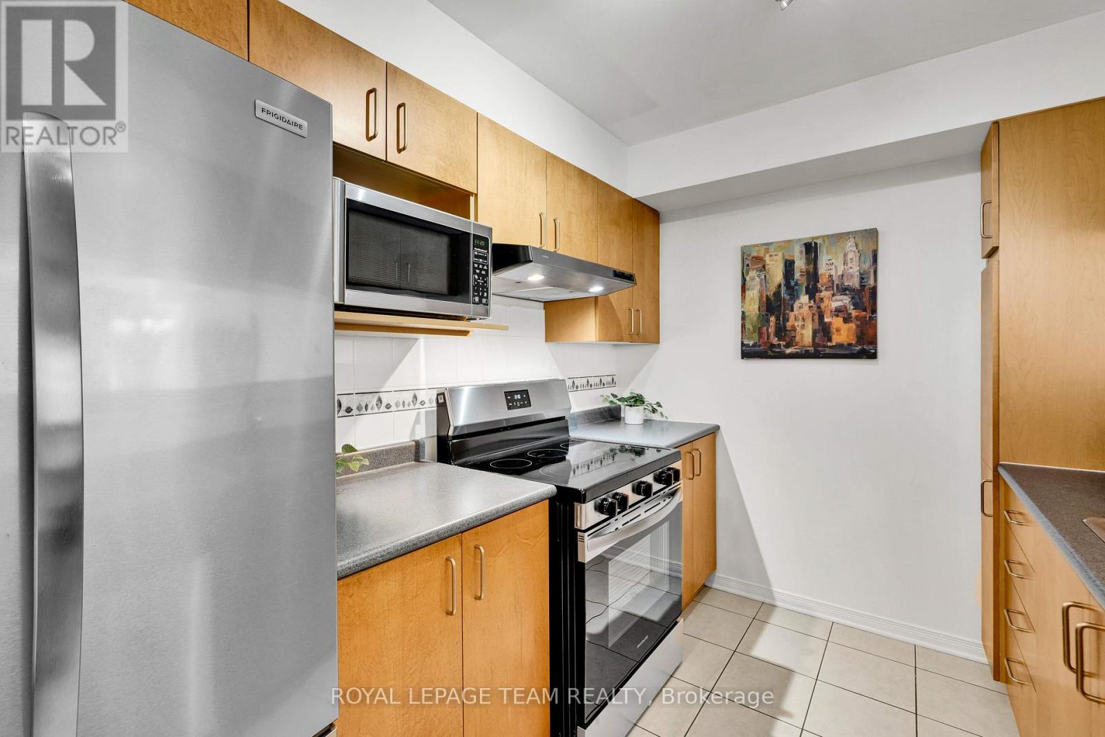 143 Tall Oak Private, Ottawa, Ontario K1G 6T3 - Photo 6 - X13457442