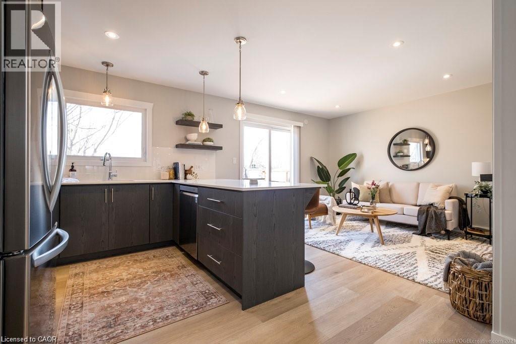 225 East 24th Street Unit# B, Hamilton, Ontario  L8V 2Y5 - Photo 3 - 40840821