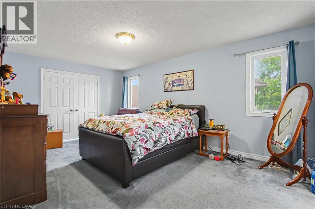 2100 Kevin Crescent, Burlington, Ontario  L7M 4E3 - Photo 24 - 40840051
