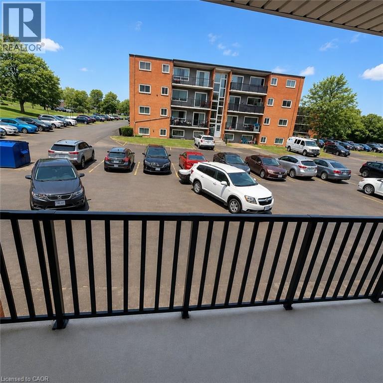 2 Normandy Drive Unit# 10, Guelph, Ontario  N1E 2P1 - Photo 4 - 40832771
