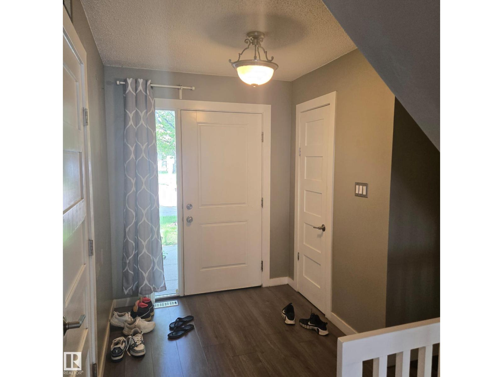 13417 40 St Nw, Edmonton, Alberta  T5A 3L9 - Photo 2 - E4488148