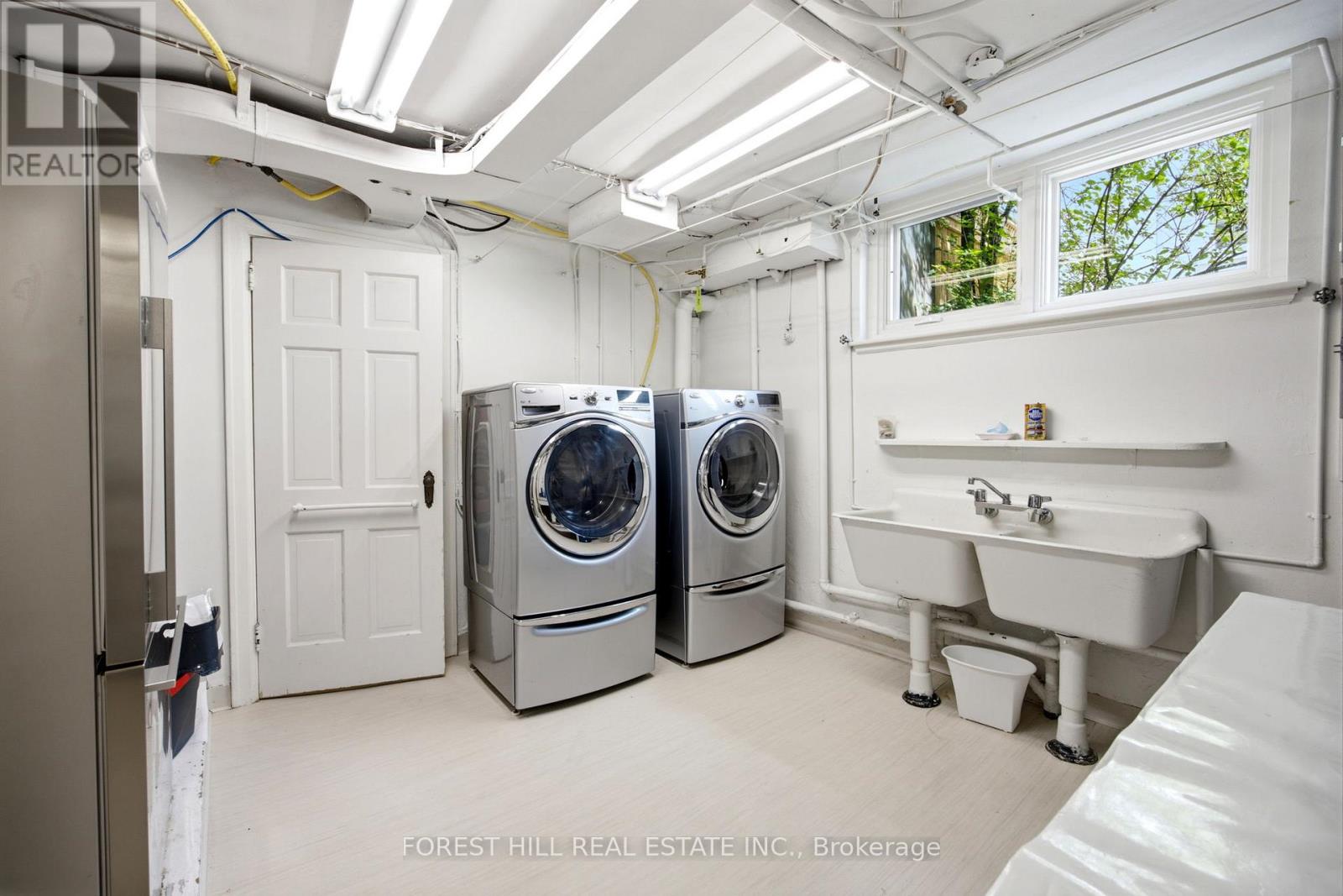 4 RIDGEWOOD ROAD Toronto (Forest Hill South), ON M5P 1T5