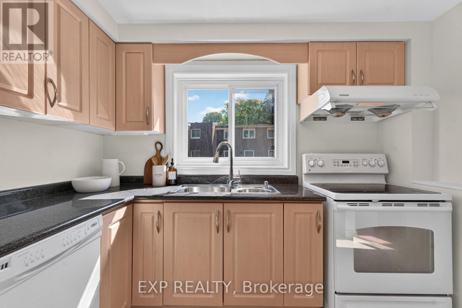 38 Rusty Crestway, Toronto, Ontario  M2J 2Y4 - Photo 24 - C13457458