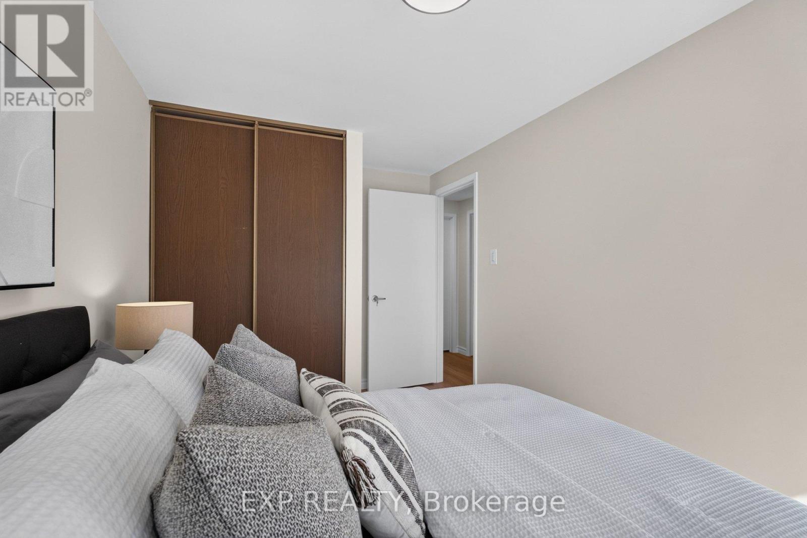 38 Rusty Crestway, Toronto, Ontario  M2J 2Y4 - Photo 32 - C13457458