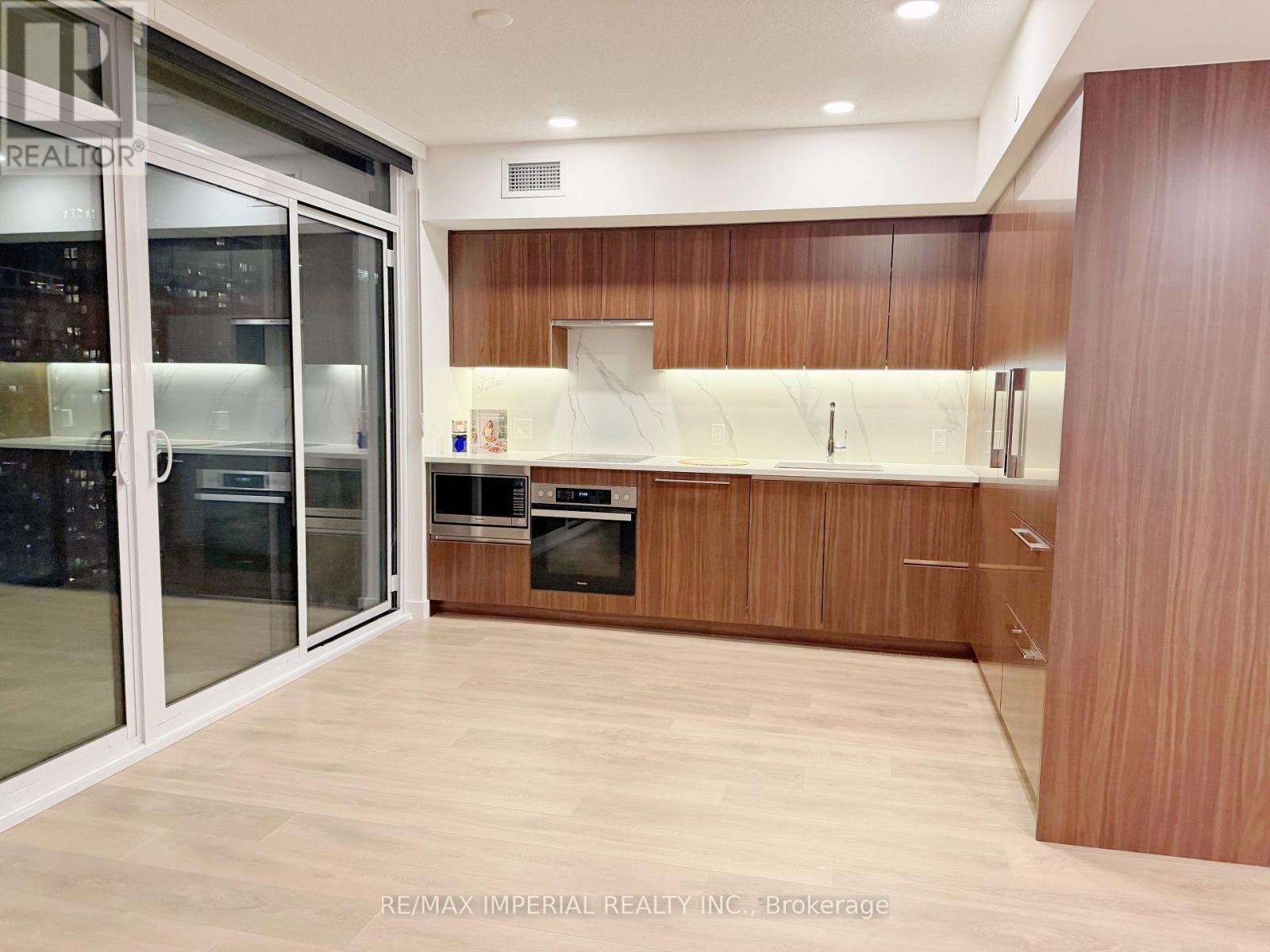 4210 - 1 CONCORD CITYPLACE WAY, Toronto, Ontario