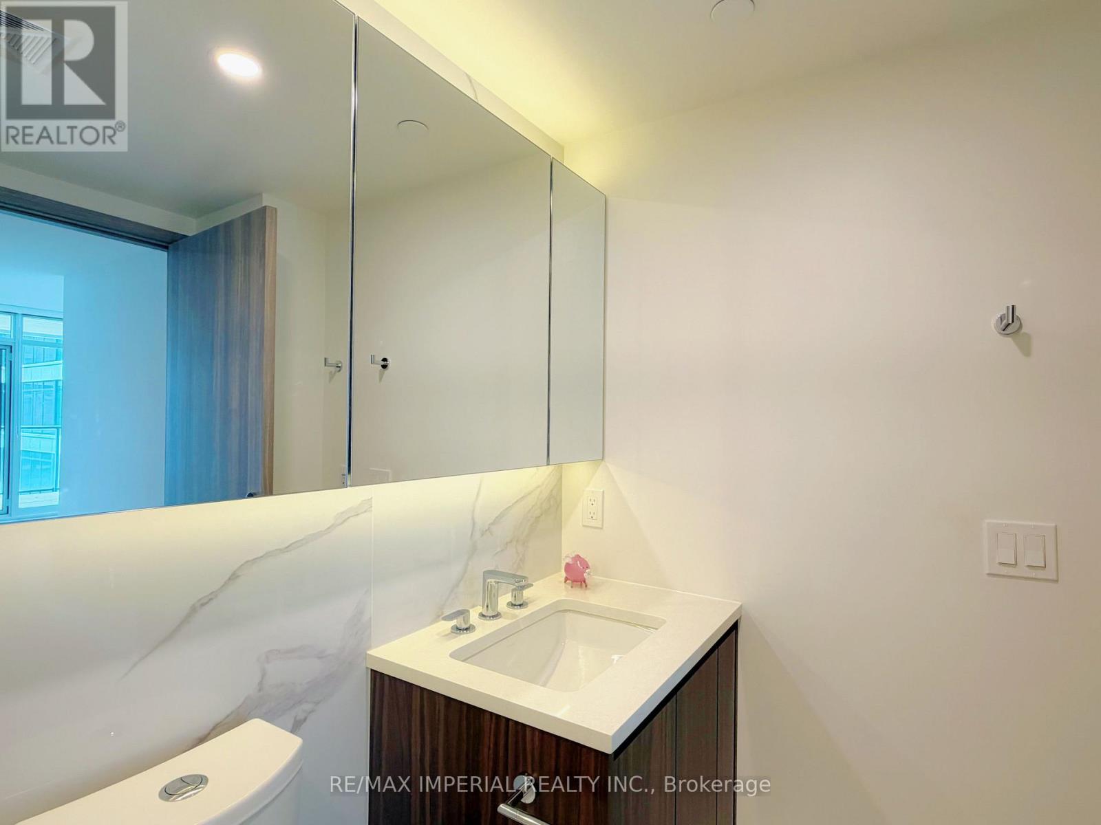4210 - 1 Concord Cityplace Way, Toronto, Ontario M5V 0X3 - Photo 12 - C13457498