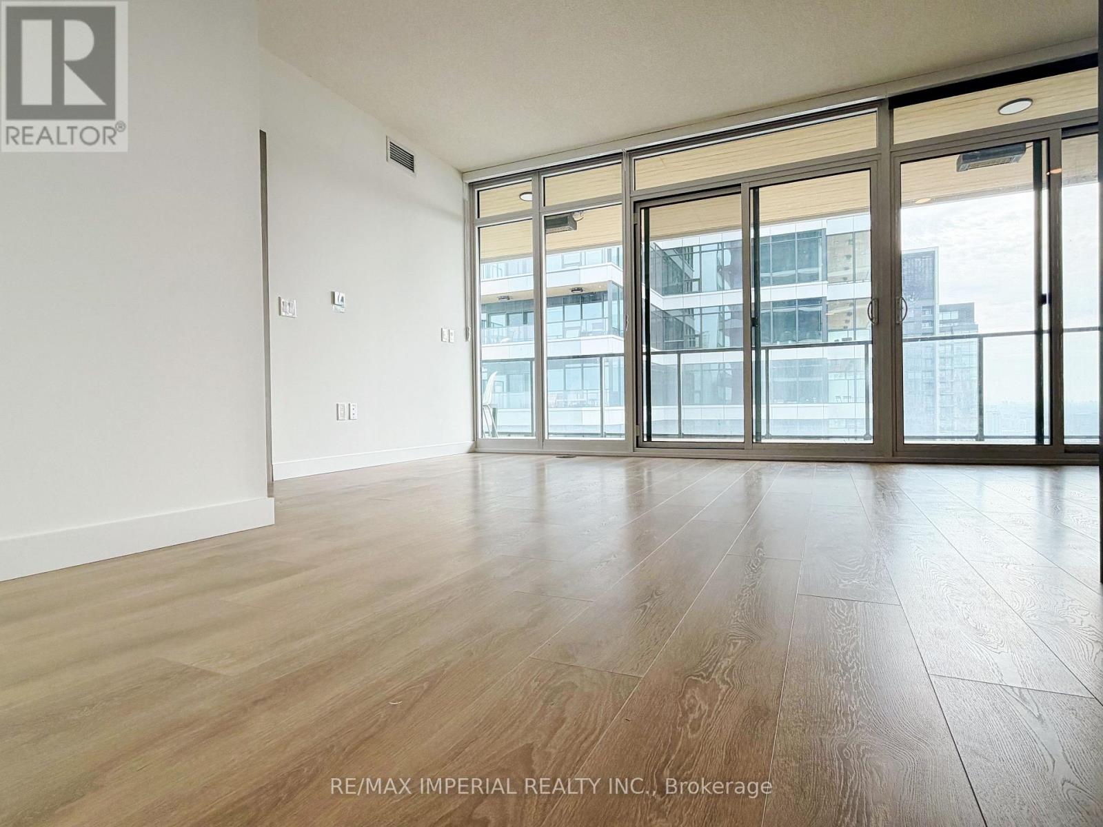4210 - 1 Concord Cityplace Way, Toronto, Ontario M5V 0X3 - Photo 2 - C13457498