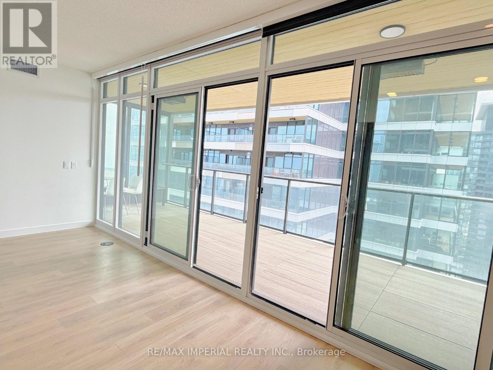 4210 - 1 Concord Cityplace Way, Toronto, Ontario M5V 0X3 - Photo 4 - C13457498