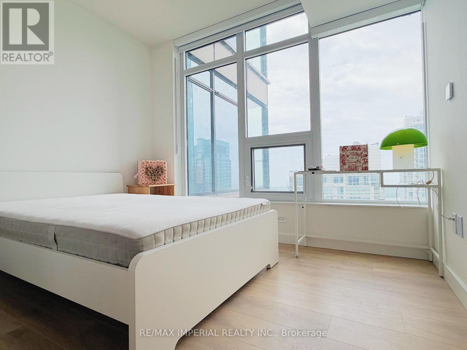 4210 - 1 Concord Cityplace Way, Toronto, Ontario M5V 0X3 - Photo 7 - C13457498