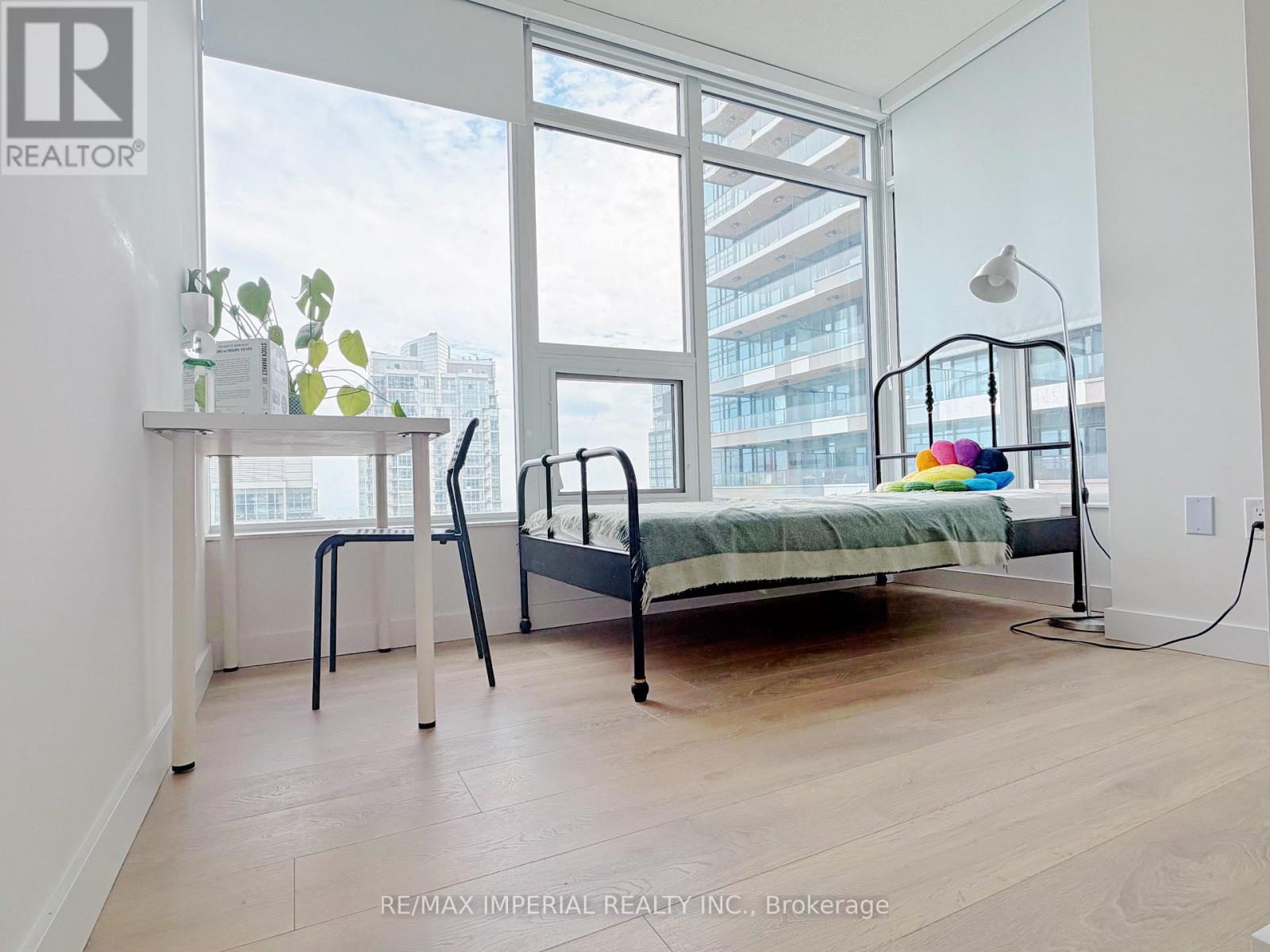 4210 - 1 Concord Cityplace Way, Toronto, Ontario M5V 0X3 - Photo 8 - C13457498