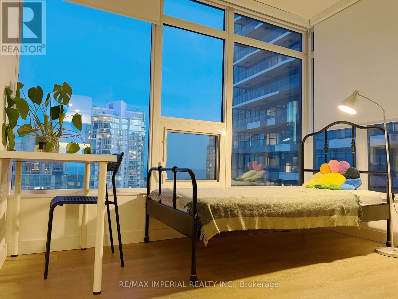 4210 - 1 Concord Cityplace Way, Toronto, Ontario M5V 0X3 - Photo 9 - C13457498