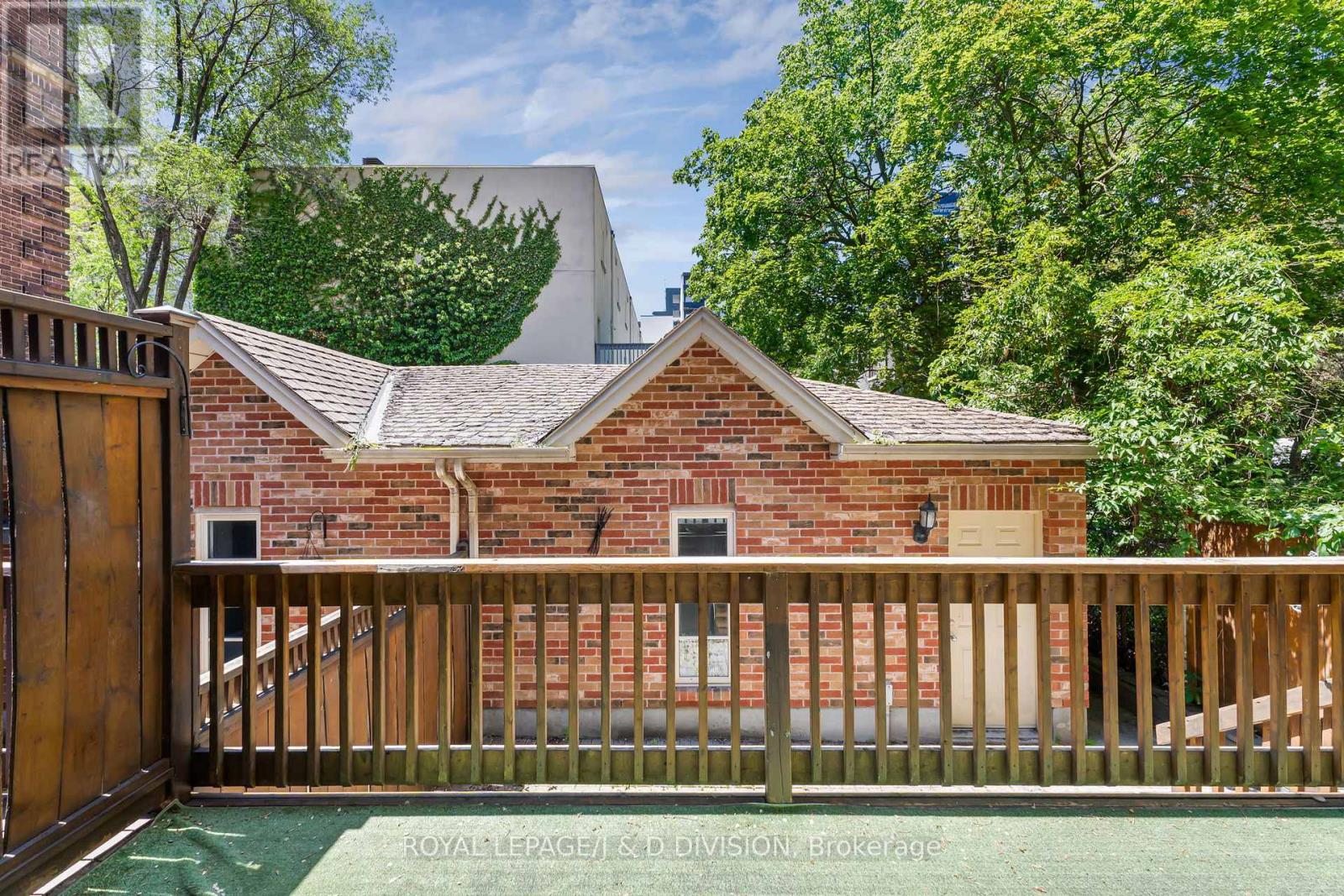 8 Huntley Street, Toronto, Ontario  M4Y 2K6 - Photo 15 - C13457544