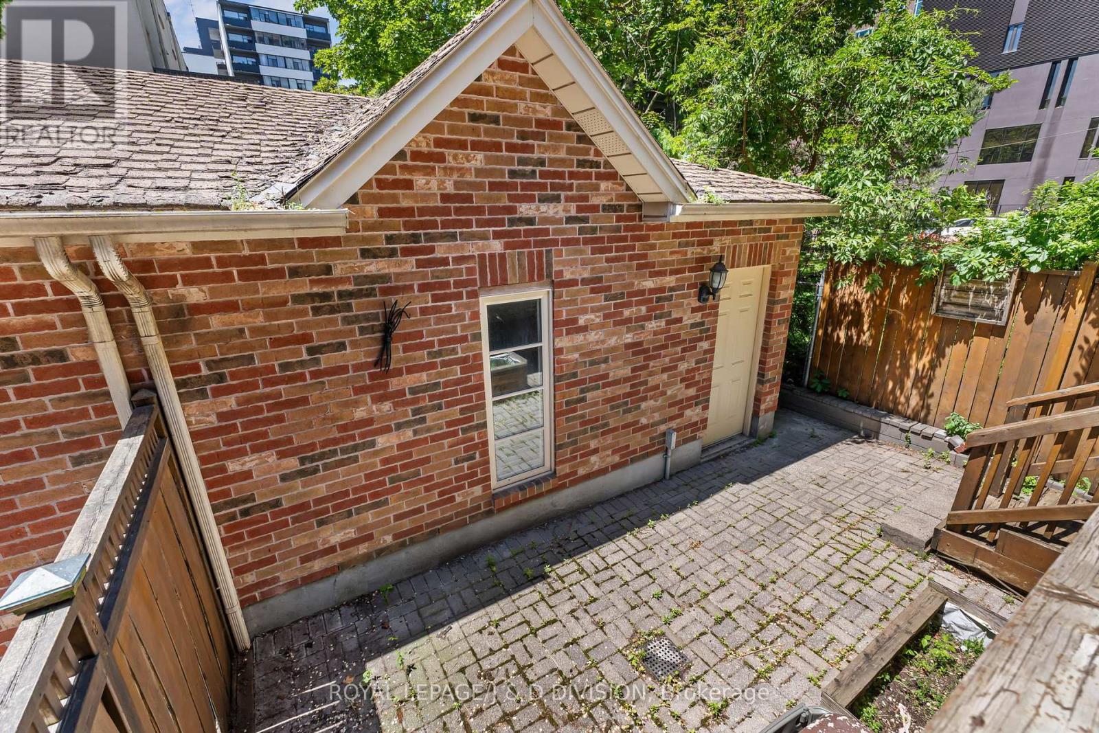 8 Huntley Street, Toronto, Ontario  M4Y 2K6 - Photo 16 - C13457544