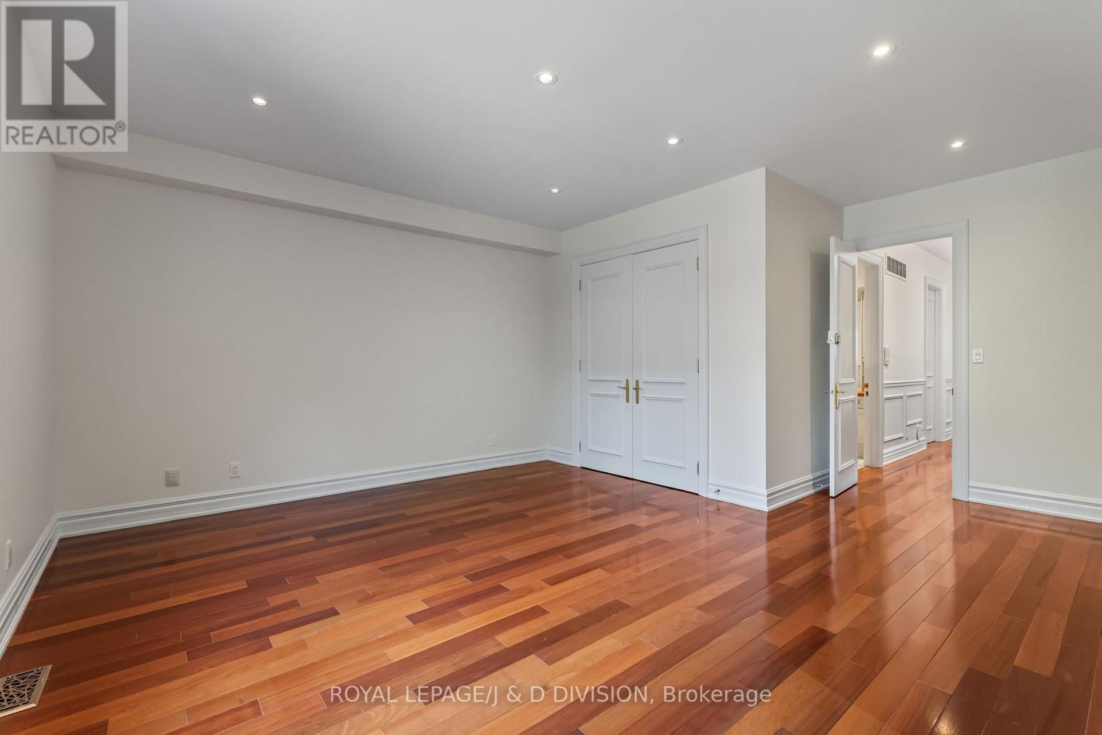 8 Huntley Street, Toronto, Ontario  M4Y 2K6 - Photo 21 - C13457544