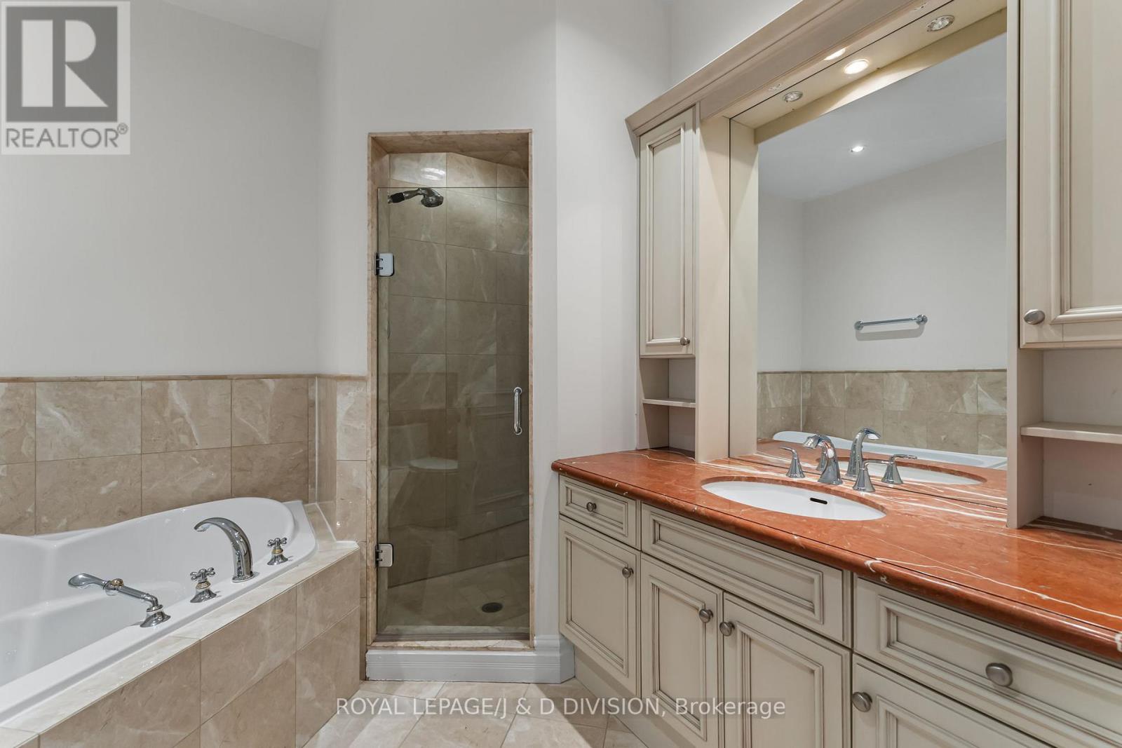 8 Huntley Street, Toronto, Ontario  M4Y 2K6 - Photo 22 - C13457544