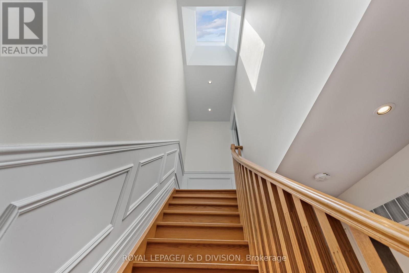8 Huntley Street, Toronto, Ontario  M4Y 2K6 - Photo 29 - C13457544