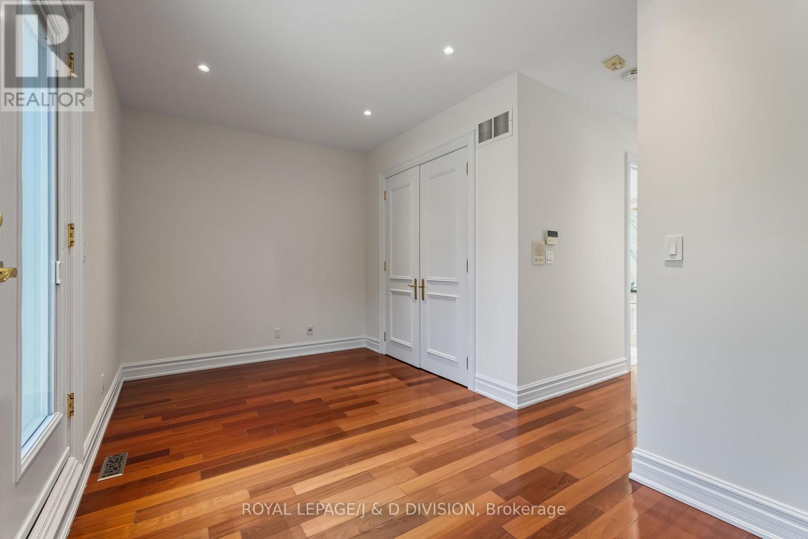 8 Huntley Street, Toronto, Ontario  M4Y 2K6 - Photo 31 - C13457544