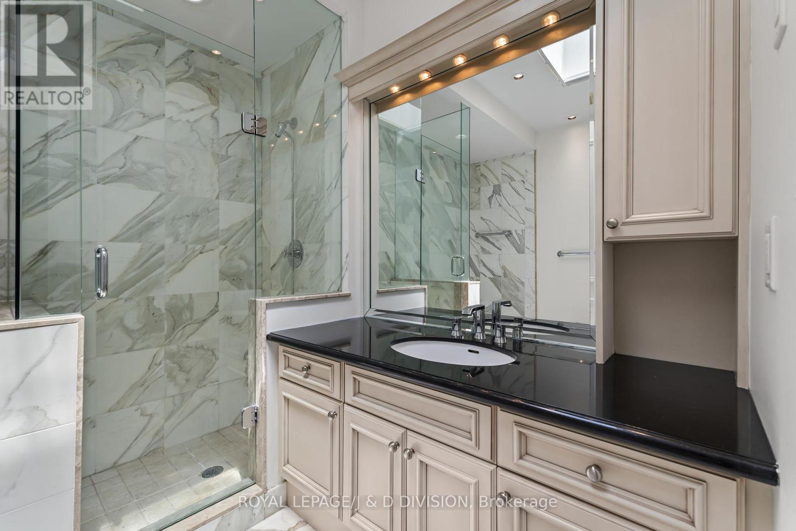 8 Huntley Street, Toronto, Ontario  M4Y 2K6 - Photo 34 - C13457544