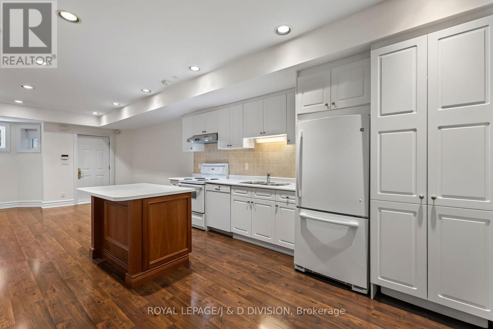 8 Huntley Street, Toronto, Ontario  M4Y 2K6 - Photo 39 - C13457544