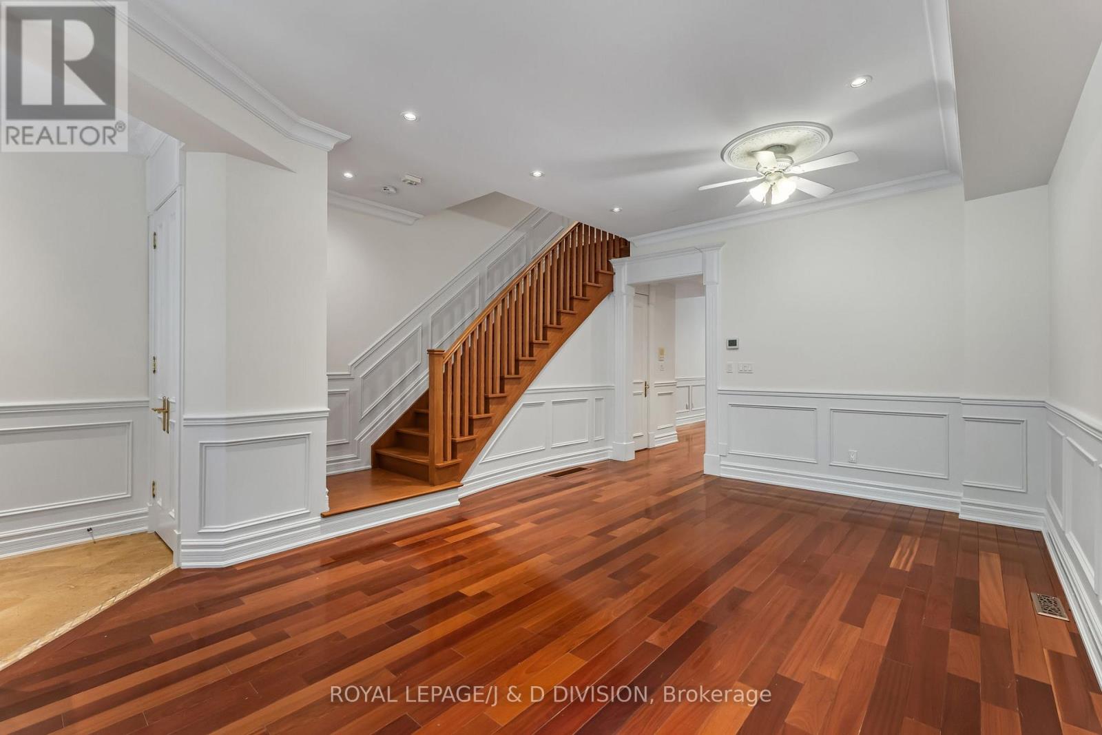 8 Huntley Street, Toronto, Ontario  M4Y 2K6 - Photo 6 - C13457544