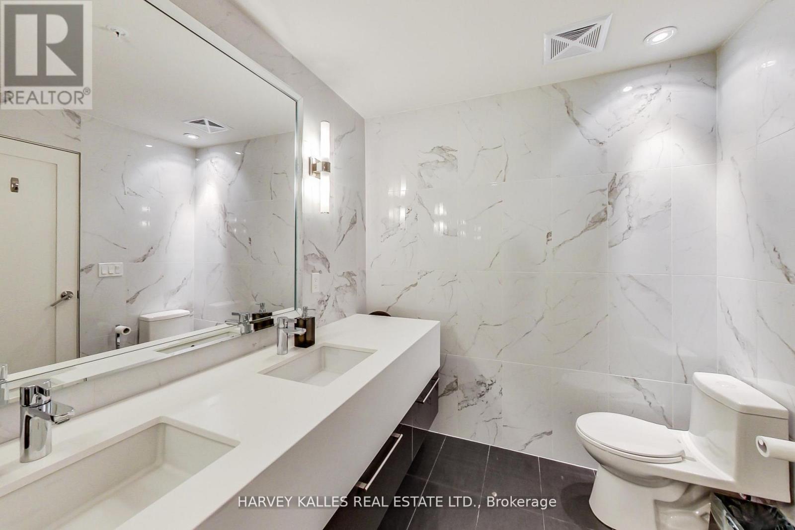 Th24 - 30 Nelson Street, Toronto, Ontario M5V 0H5 - Photo 24 - C13457546