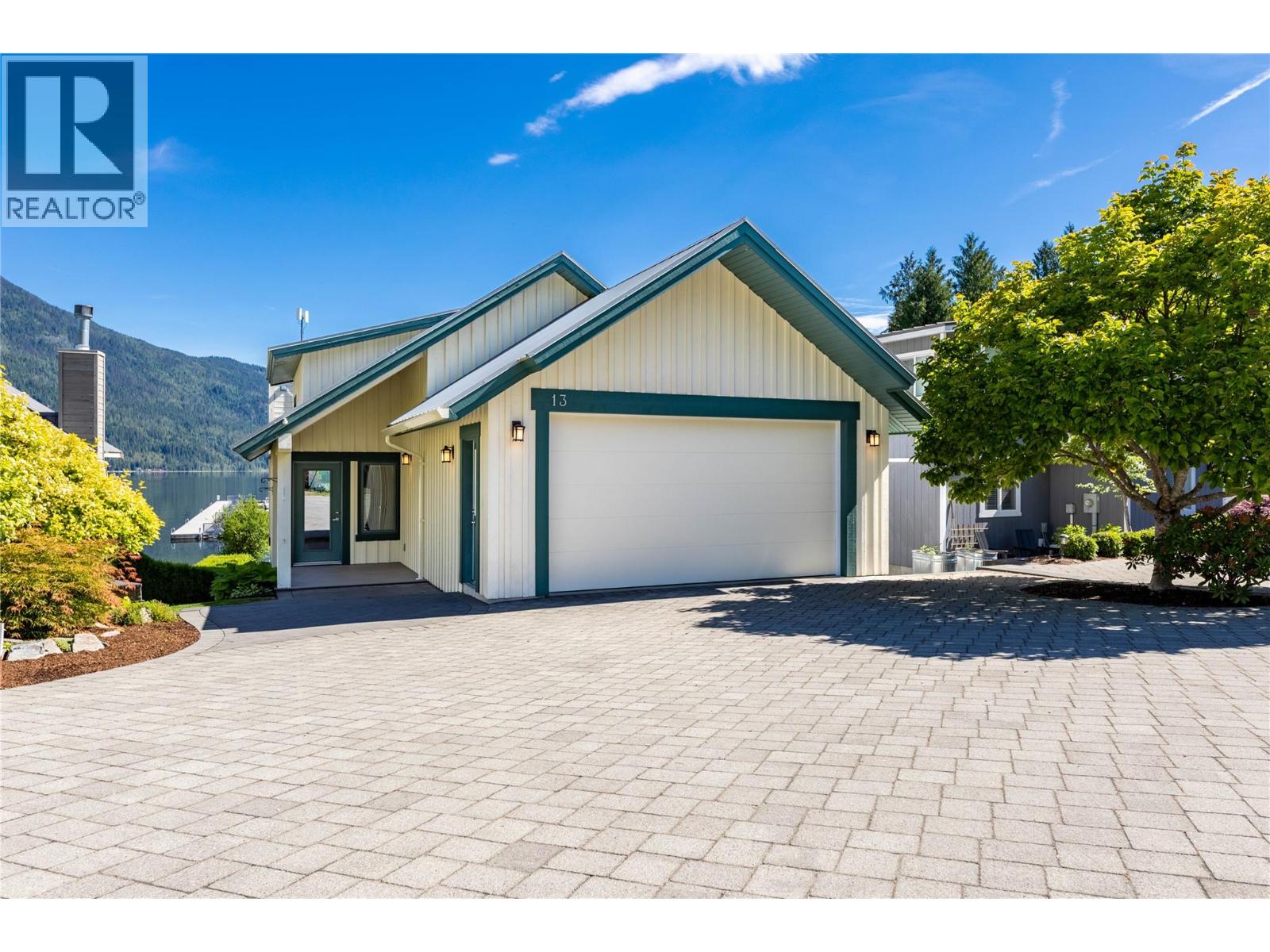 6421 Eagle Bay Road Unit# 13, Eagle Bay, British Columbia  V0E 1T0 - Photo 3 - 10388120