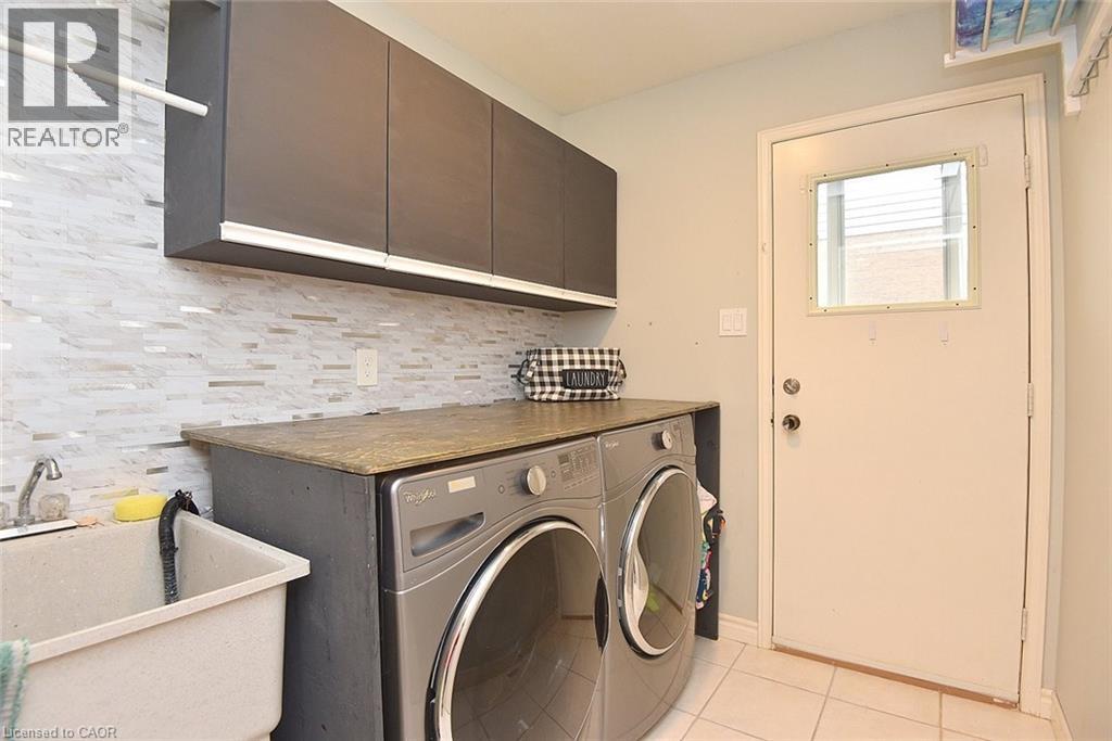 2039 Hunters Wood Drive, Burlington, Ontario  L7M 2V5 - Photo 21 - 40840670