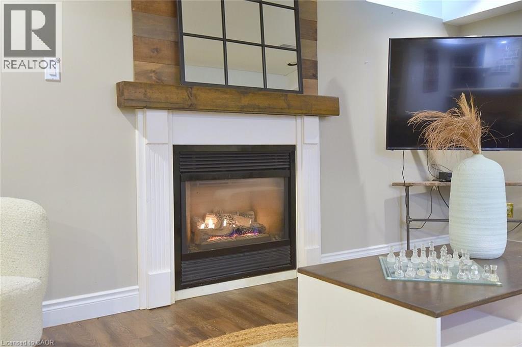 2039 Hunters Wood Drive, Burlington, Ontario  L7M 2V5 - Photo 43 - 40840670