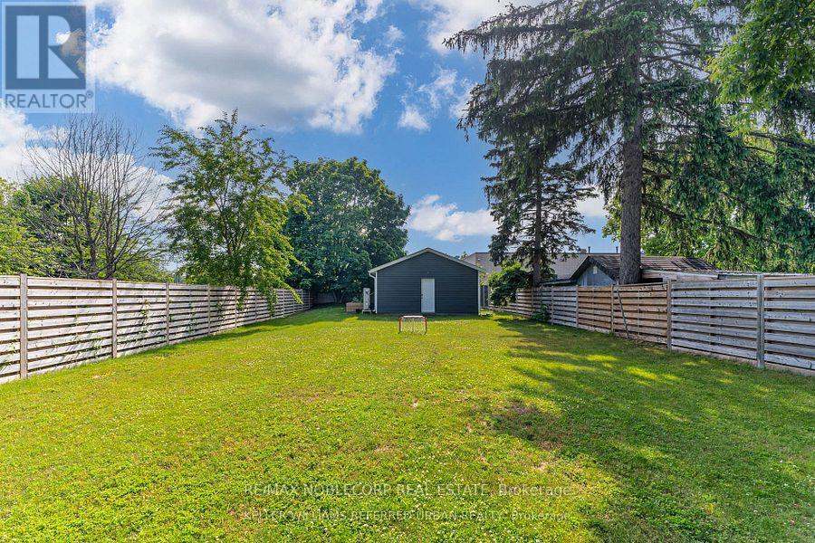 20 Payzac Avenue, Toronto, Ontario M1E 2W7 - Photo 11 - E13457294