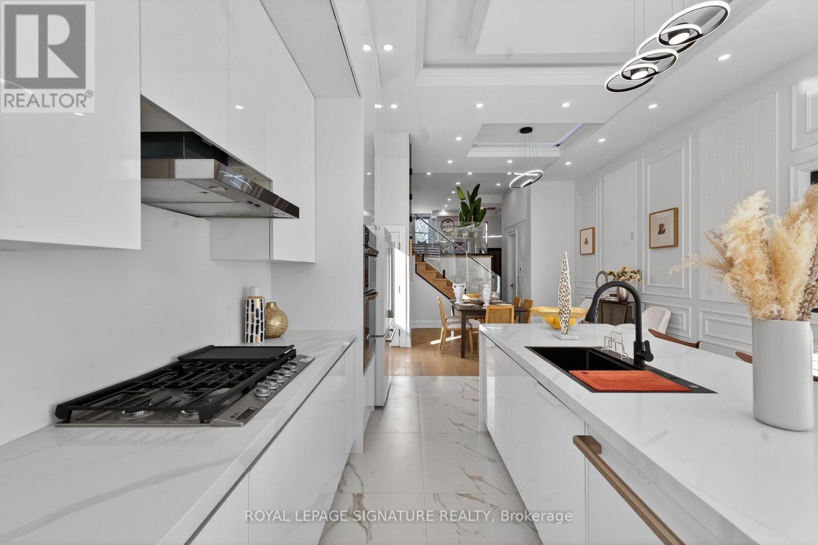 245 Ferris Road, Toronto, Ontario  M4B 1H2 - Photo 17 - E13457416