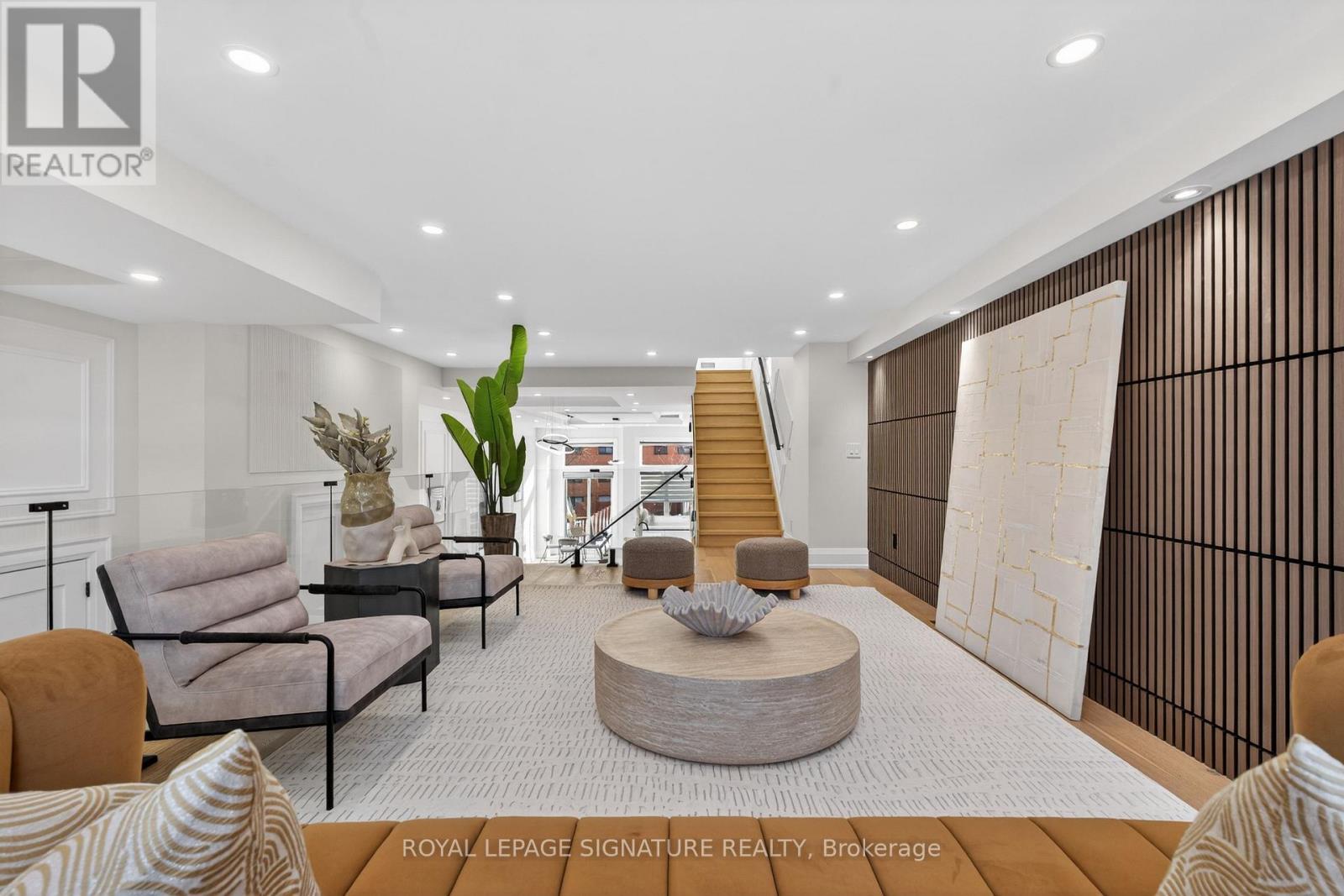 245 Ferris Road, Toronto, Ontario  M4B 1H2 - Photo 7 - E13457416