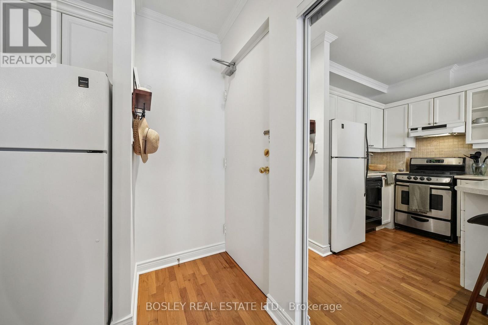 204 - 15 Glen Manor Drive, Toronto, Ontario  M4E 2X3 - Photo 10 - E13457436