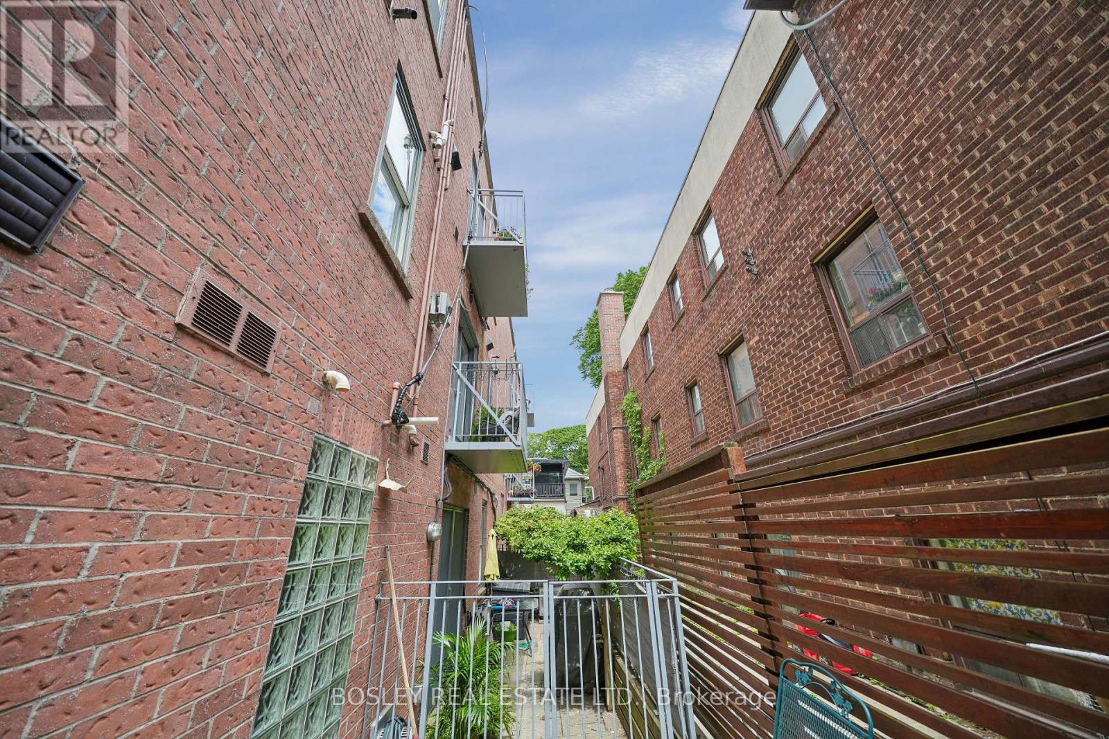204 - 15 Glen Manor Drive, Toronto, Ontario  M4E 2X3 - Photo 30 - E13457436