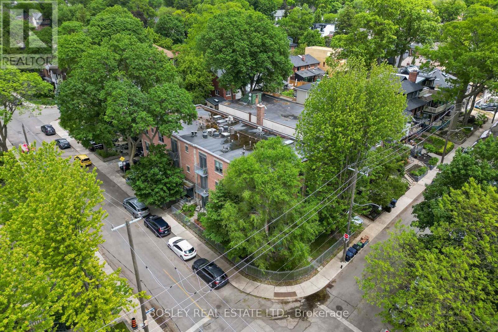 204 - 15 Glen Manor Drive, Toronto, Ontario  M4E 2X3 - Photo 4 - E13457436