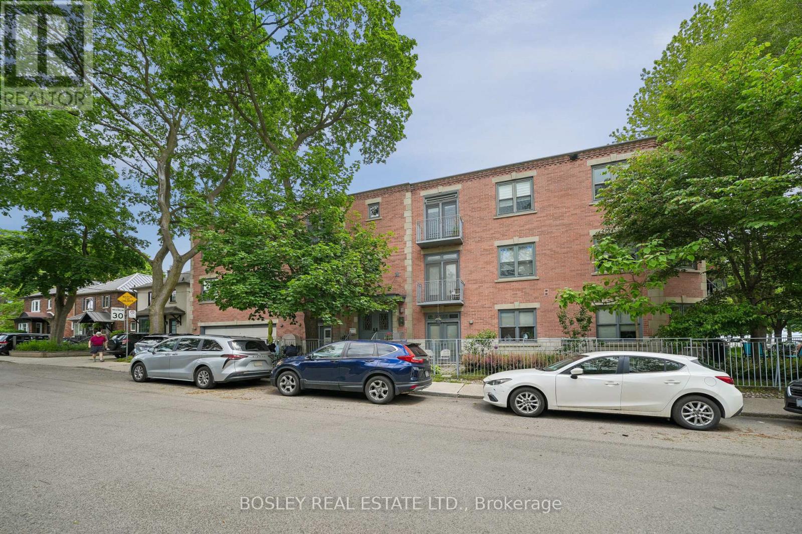 204 - 15 Glen Manor Drive, Toronto, Ontario  M4E 2X3 - Photo 6 - E13457436