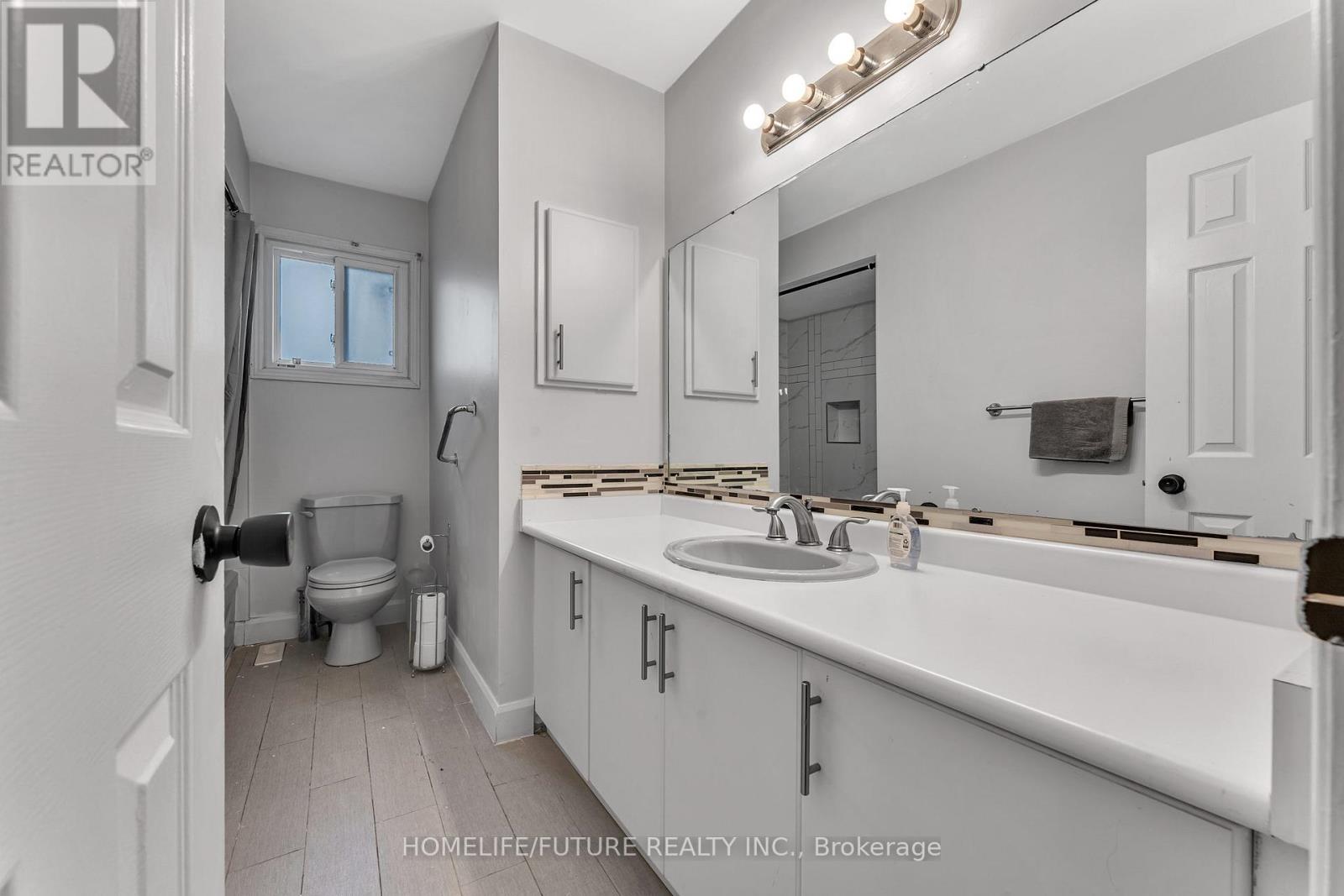1600 Melman Street, Pickering, Ontario  L1X 2E7 - Photo 21 - E13457464