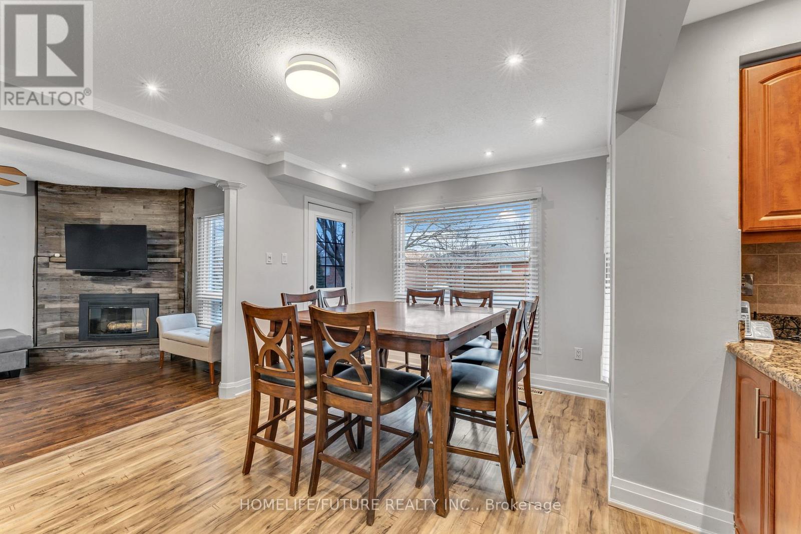 1600 Melman Street, Pickering, Ontario  L1X 2E7 - Photo 8 - E13457464