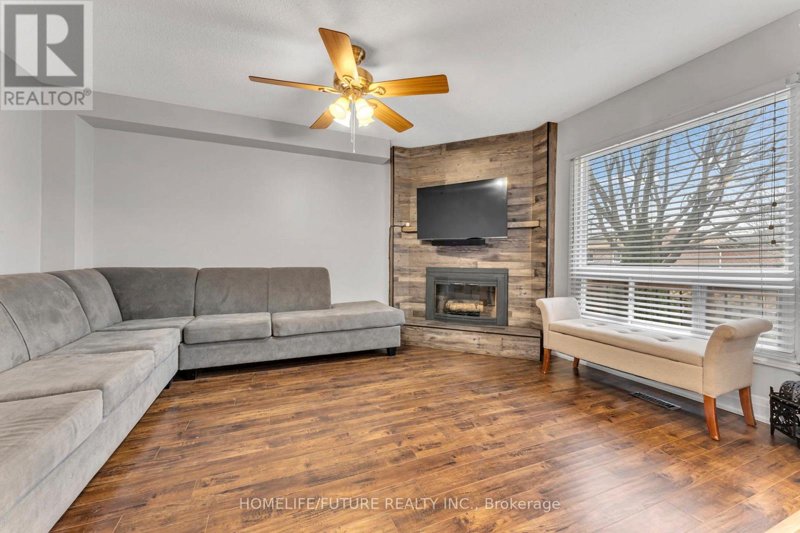 1600 Melman Street, Pickering, Ontario  L1X 2E7 - Photo 9 - E13457464